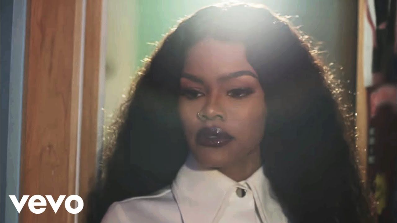 Teyana Taylor – Issues/Hold On (Official Video)
